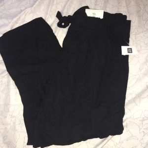 Gap Capri pants